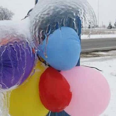 Воздушные шары на морозе