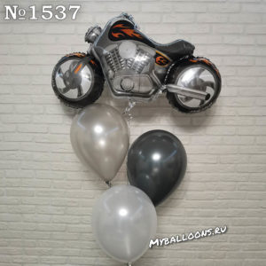 Фонтан из шаров с мотоциклом